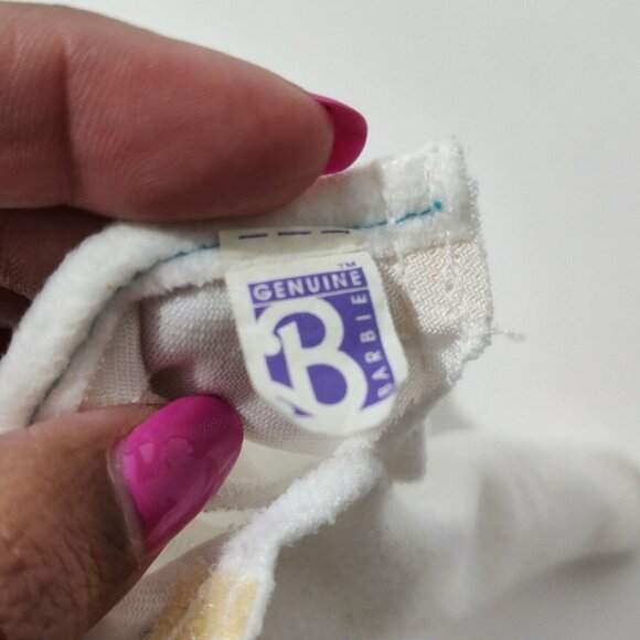 Vintage Barbie and Courtney Fashion Doll Outfits Clothing Shirts Pants Skirt - Picture 9 of 11